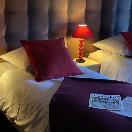 Les 3 Rois By Yy Hotell Villers-Bocage  Eksteriør bilde