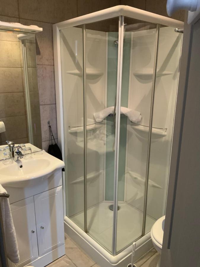 Les 3 Rois By Yy Hotell Villers-Bocage  Eksteriør bilde
