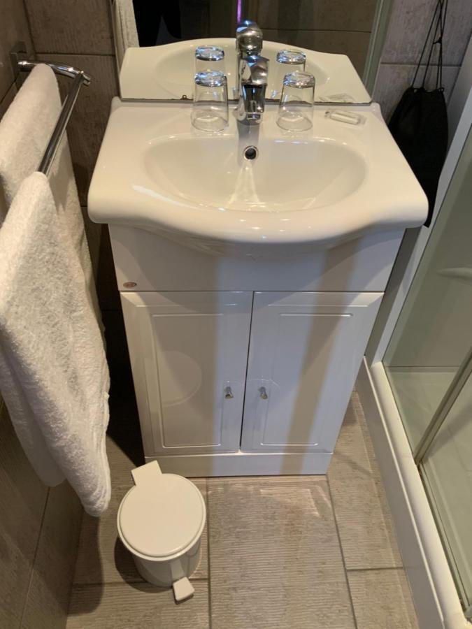 Les 3 Rois By Yy Hotell Villers-Bocage  Eksteriør bilde